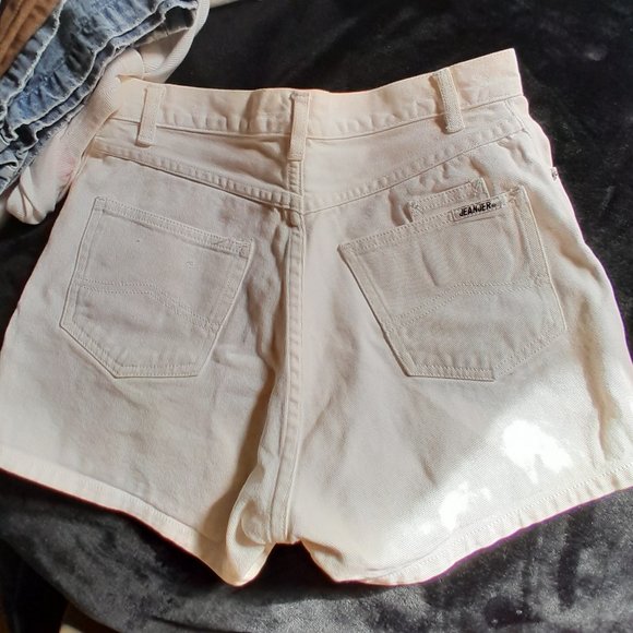 Vintage Jeanjer White Jean Shorts - Picture 4 of 8